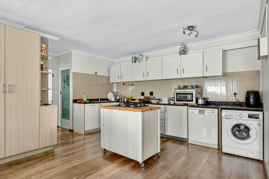 6 Bedroom Property for Sale in Olive Grove Western Cape